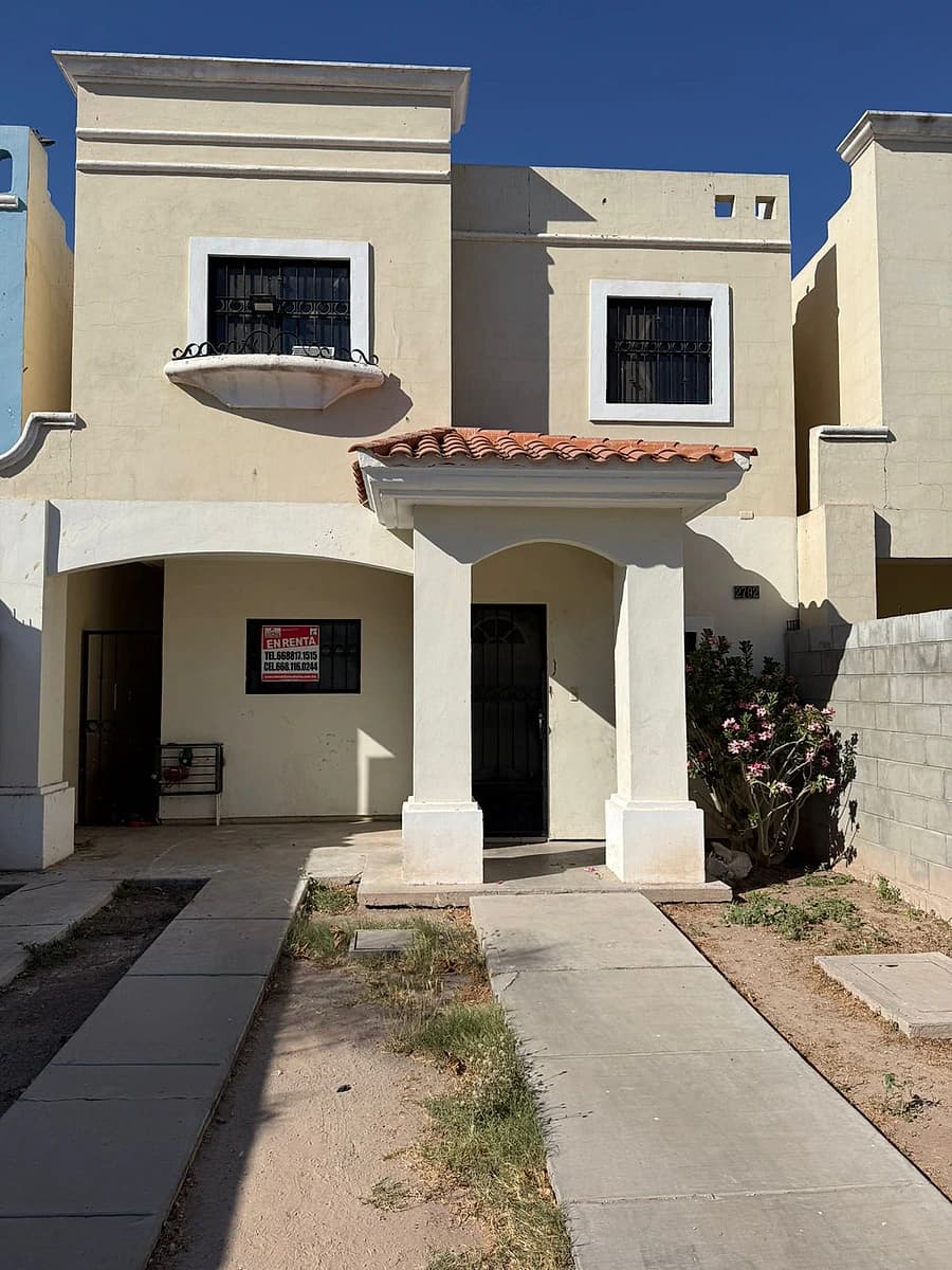 CASA EN RENTA FRACC BOSQUES DEL PEDREGAL