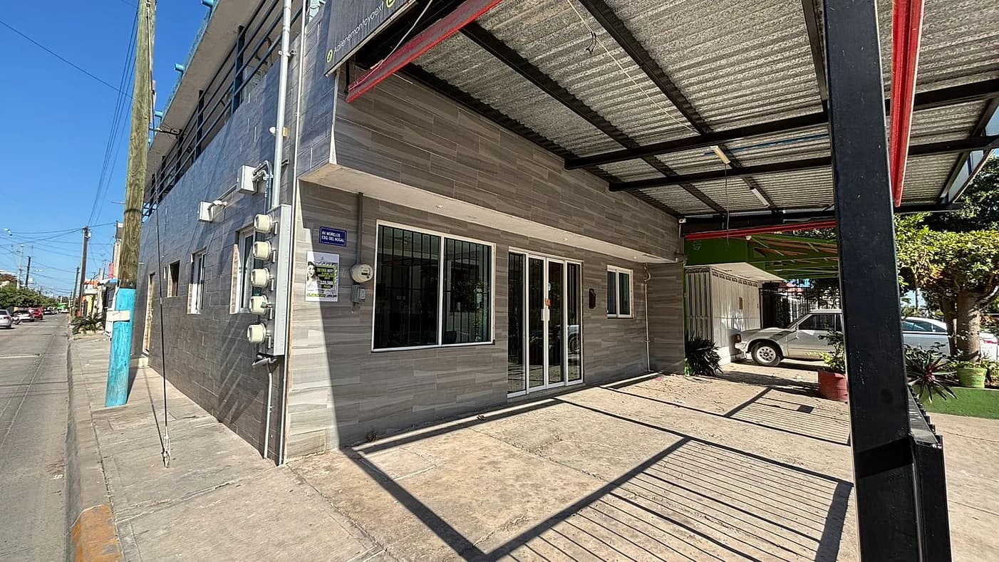 Departamentos y local Comercial en Venta