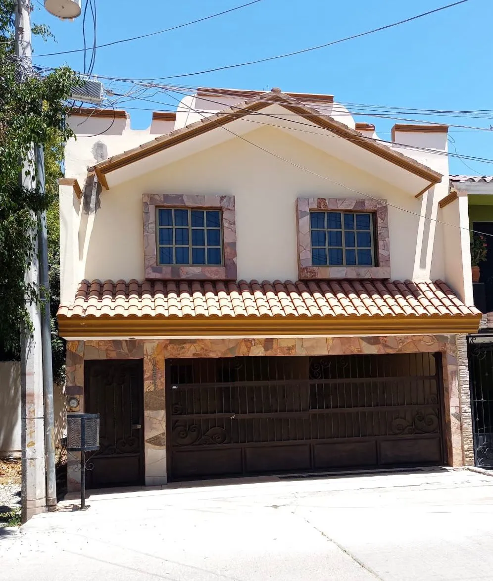 CASA EN VENTA 5 RECAMARAS JIQUILPAN 2