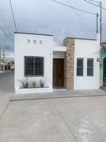 5_2761 | CASA EN VENTA COL CENTRO | GCI Bienes Raíces