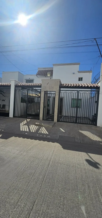 15_3042 | CASA EN RENTA AMUEBLADA COLONIA CENTRO | GCI Bienes Raíces